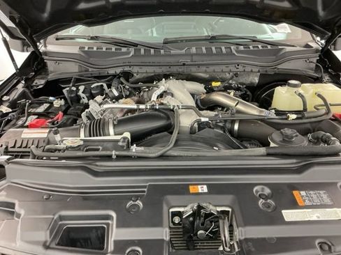Used 2022 Ford F350 Platinum w/ Tremor Off-Road Package AWD/4WD image 34