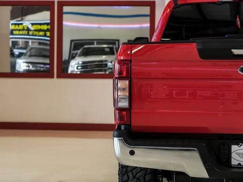 Used 2022 Ford F350 XLT w/ XLT Premium Package AWD/4WD image 40