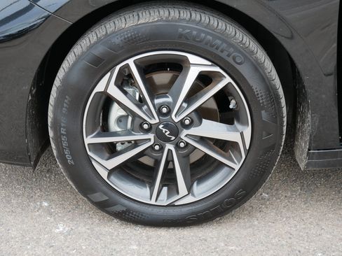 Certified 2023 Kia Forte LXS w/ LXS Technology Package image 15