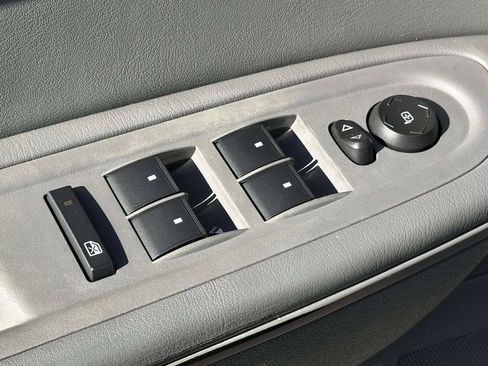 Used 2016 Chevrolet Traverse LS FWD image 15