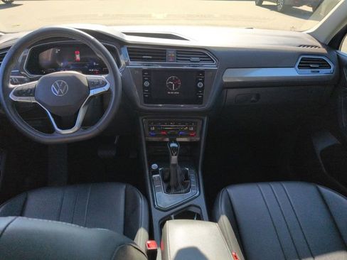 Used 2024 Volkswagen Tiguan SE FWD image 27
