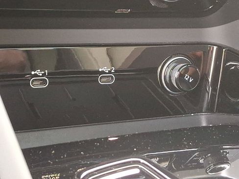 Certified 2025 Audi Q5 Prestige image 25