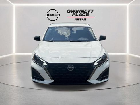 Certified 2024 Nissan Altima 2.5 SR FWD image 28