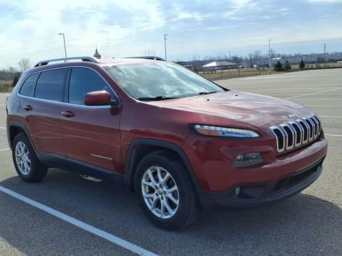 Used 2015 Jeep Cherokee Latitude w/ Cold Weather Group image 2