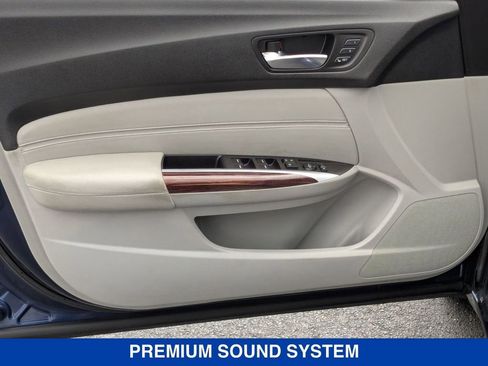 Used 2015 Acura TLX V6 w/ Technology Package FWD image 11