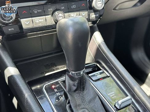 Used 2023 Jeep Compass Latitude w/ Sun and Sound Group AWD/4WD image 30