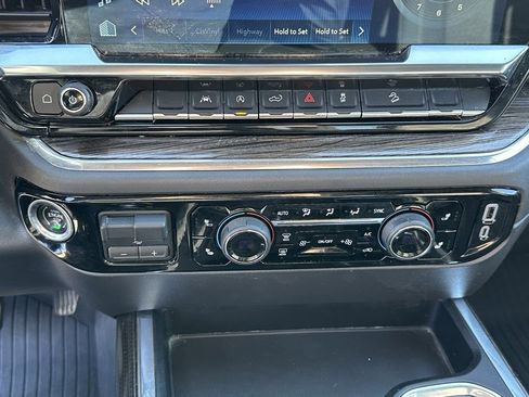 Used 2024 Chevrolet Silverado 1500 LT Trail Boss w/ Protection Package image 27