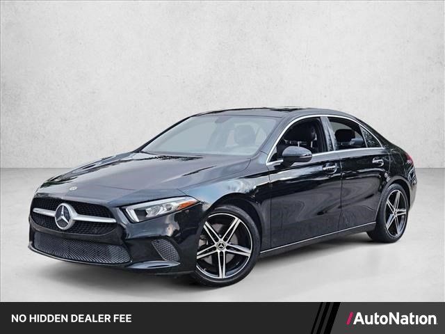 Used 2022 Mercedes-Benz A 220 image 1