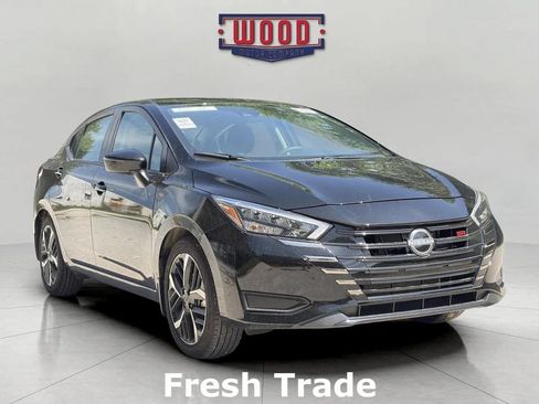 Used 2025 Nissan Versa SR w/ Trunk Package FWD image 1