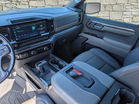 Used 2022 Chevrolet Silverado 1500 ZR2 w/ Technology Package image 20