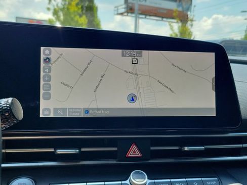 Used 2021 Hyundai Elantra Limited FWD image 22