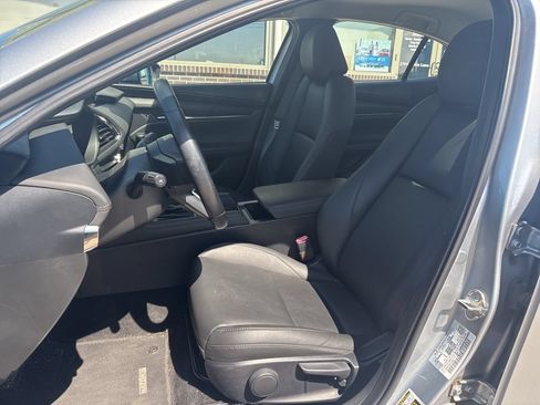 Used 2019 MAZDA MAZDA3 Sedan w/ Select Package FWD image 11