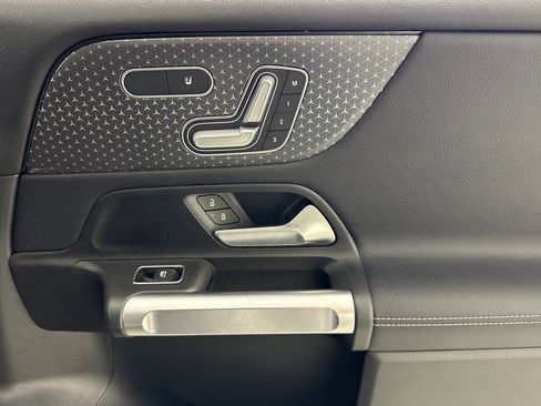 Certified 2026 Mercedes-Benz GLB 250 image 22