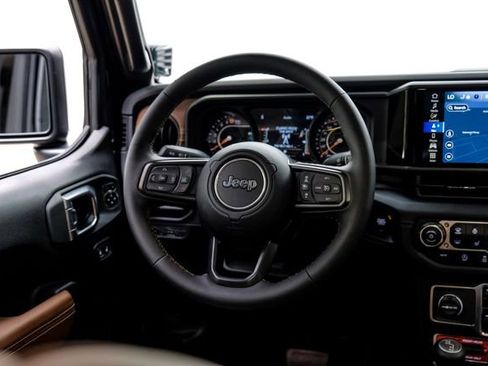 Used 2025 Jeep Gladiator Rubicon w/ Safety Group image 68