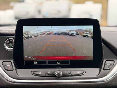 Used 2025 Chevrolet Blazer LT AWD/4WD image 19