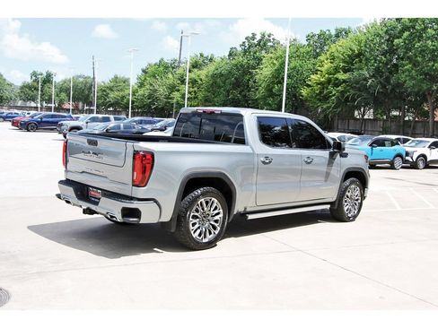 Used 2025 GMC Sierra 1500 Denali Ultimate AWD/4WD image 4