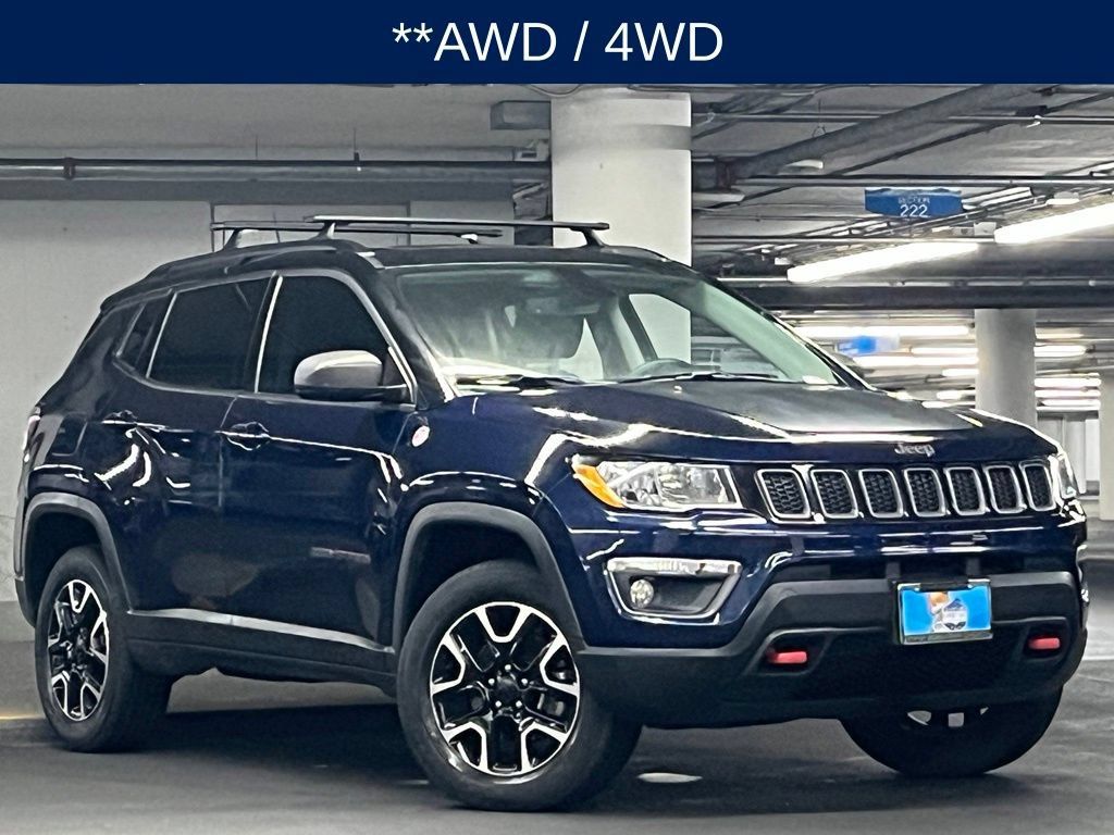 Used 2019 Jeep Compass Trailhawk w/ Leather Interior Group AWD/4WD image 3