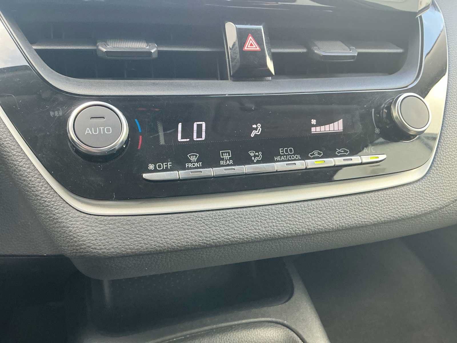 Used 2024 Toyota Corolla LE FWD image 19