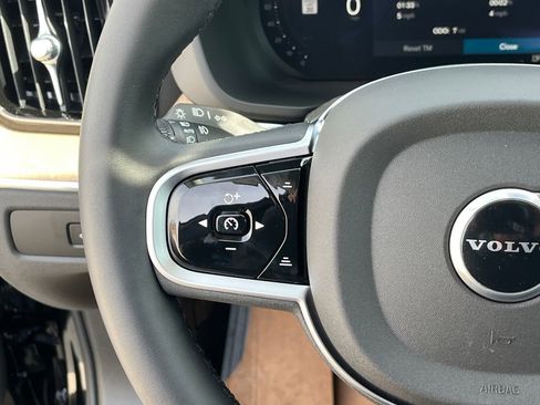 New 2026 Volvo XC60 B5 Ultra w/ Protection Package Premier image 12