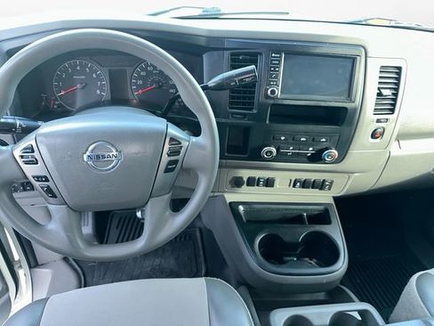 Used 2021 Nissan NV 2500 SV image 10