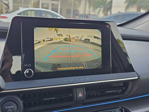 Certified 2026 Toyota Prius XLE FWD image 27