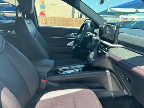 New 2026 Ford Explorer Platinum RWD image 9