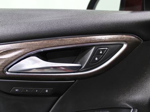 Used 2023 Buick Envision Avenir image 8