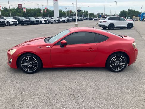 Used 2013 Scion FR-S RWD image 4