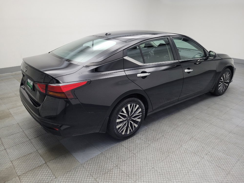 Used 2025 Nissan Altima 2.5 SV w/ SV Premium Package FWD image 10