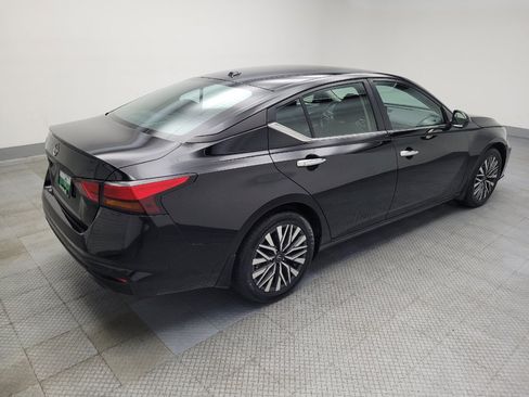 Used 2025 Nissan Altima 2.5 SV w/ SV Premium Package FWD image 10