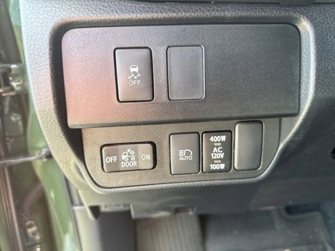 Used 2021 Toyota Tacoma TRD Sport w/ Technology Package image 12