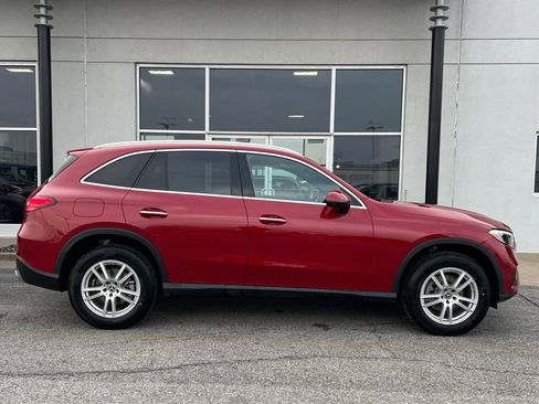 Used 2026 Mercedes-Benz GLC 300 image 4