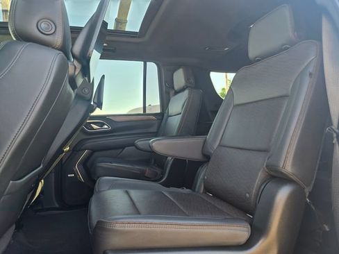 Used 2021 Chevrolet Suburban High Country AWD/4WD image 13