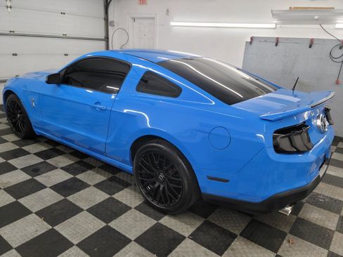 Used 2010 Ford Mustang GT RWD image 3