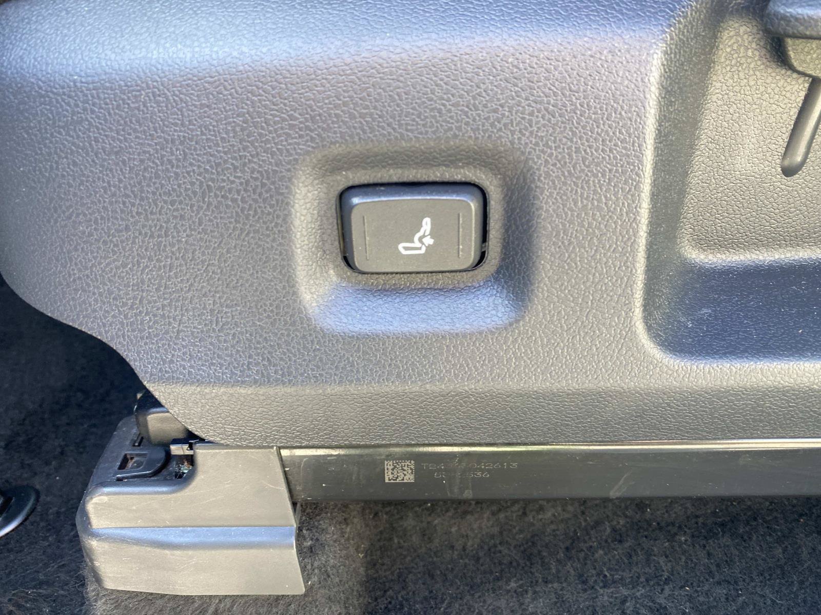 Used 2025 Toyota Tacoma SR RWD image 19