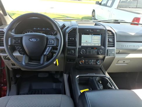 Used 2019 Ford F250 XLT w/ XLT Premium Package AWD/4WD image 21
