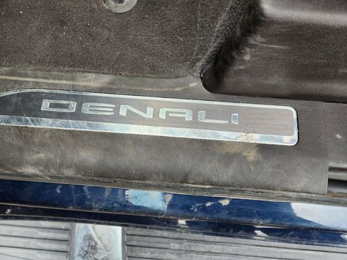 Used 2023 GMC Sierra 2500 Denali image 8