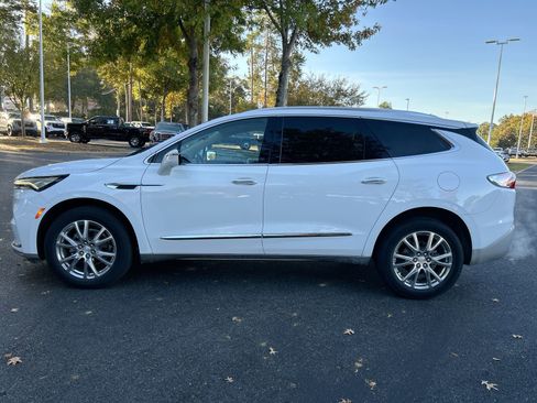 Used 2022 Buick Enclave Premium w/ Experience Buick Package image 6