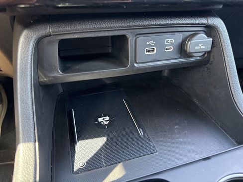 Used 2023 Honda Pilot Elite image 32