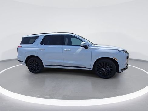 Used 2025 Hyundai Palisade Calligraphy AWD/4WD image 2