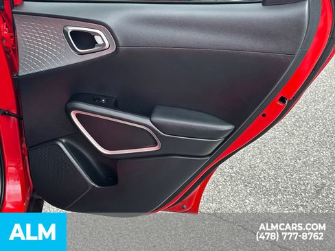 Used 2024 Kia Soul S FWD image 18