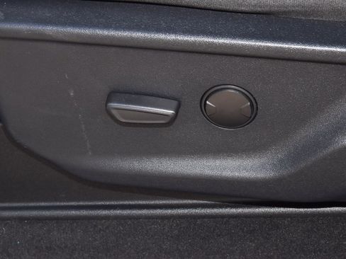 Used 2025 Ford F250 XLT w/ FX4 Off-Road Package image 34