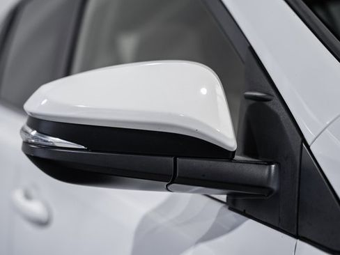 Used 2015 Toyota RAV4 XLE image 12