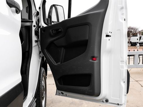 Used 2023 Ford Transit 250 Base image 38