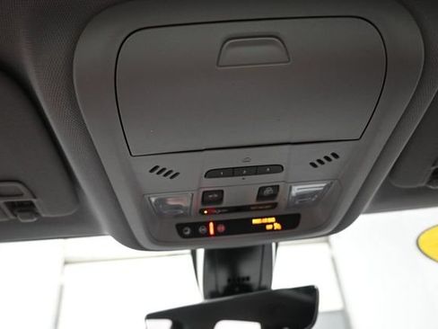 Used 2025 Chevrolet Blazer LT w/ Sound & Technology Package FWD image 12