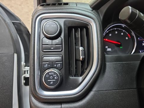 Used 2023 Chevrolet Silverado 2500 LT image 26