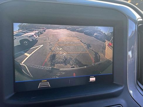 Used 2022 Chevrolet Silverado 2500 Custom w/ Custom Value Package image 14