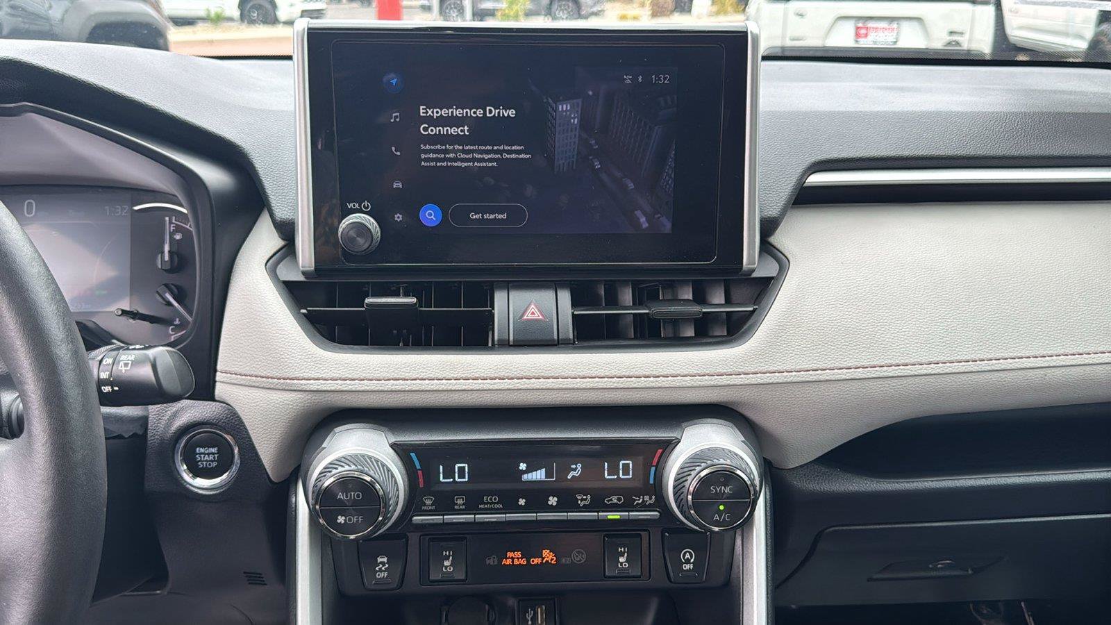 Used 2025 Toyota RAV4 XLE w/ Convenience Package FWD image 20