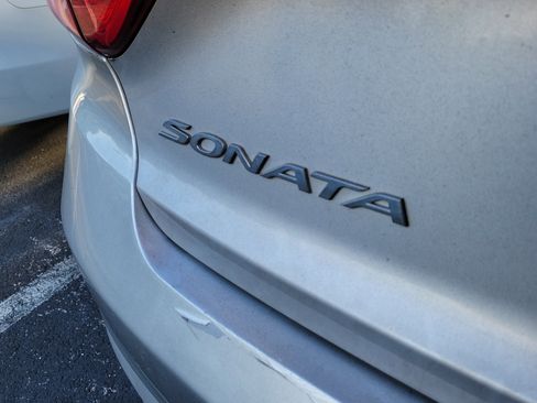 Used 2015 Hyundai Sonata SE image 10