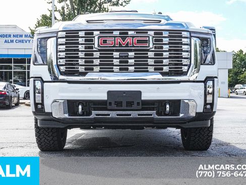 Used 2024 GMC Sierra 2500 Denali w/ Denali Reserve Package image 12